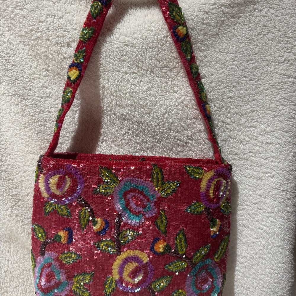 Elegant Red Floral Sequin Shoulder Bag